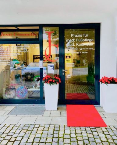 Verdickte Zehennägel und Nagelkrankheiten – Pflege-Lösung mit Fussnagel Spray von Jenn Cosmetic